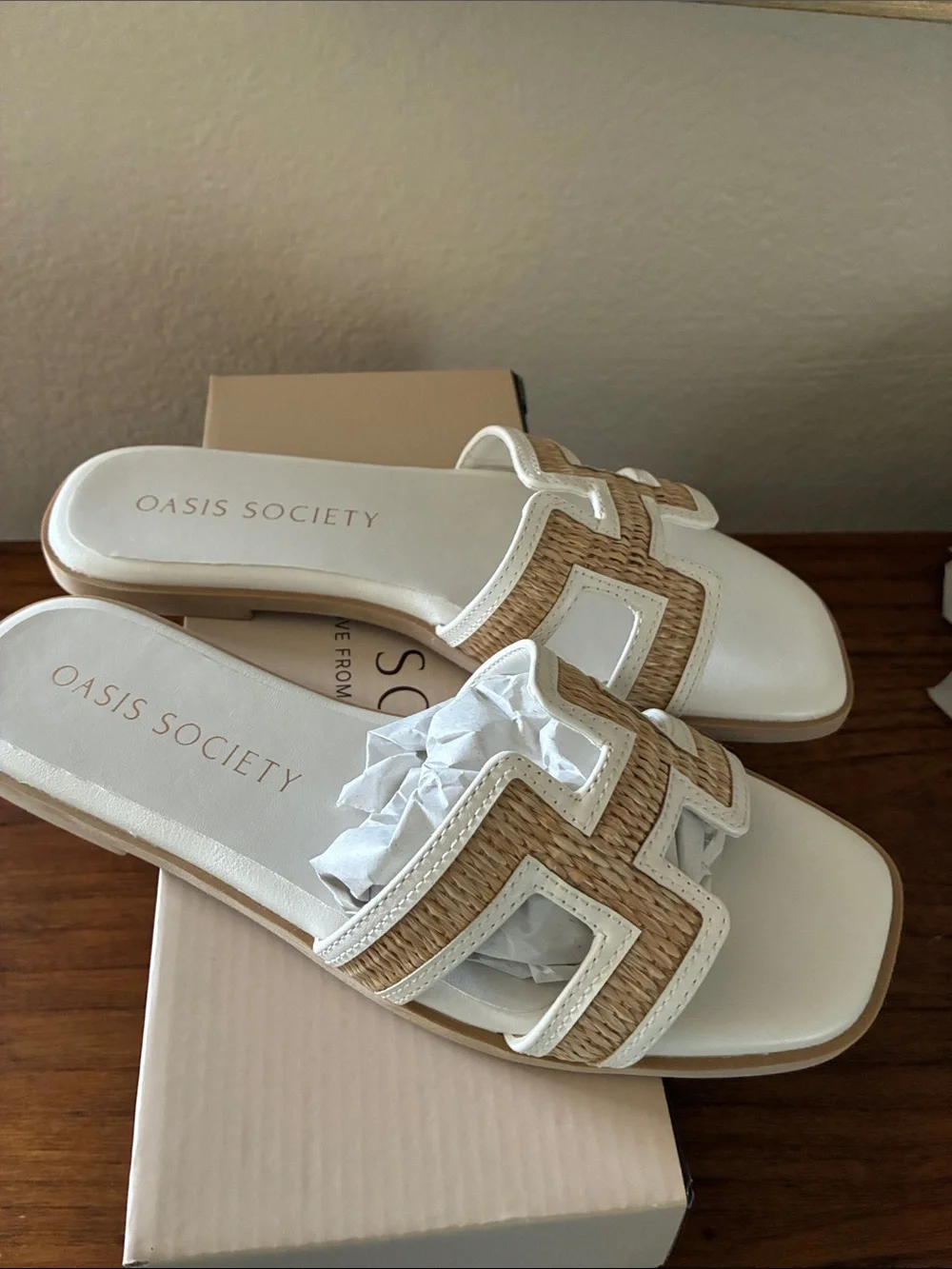 Oasis Society Ena white raffia cut out sandal -